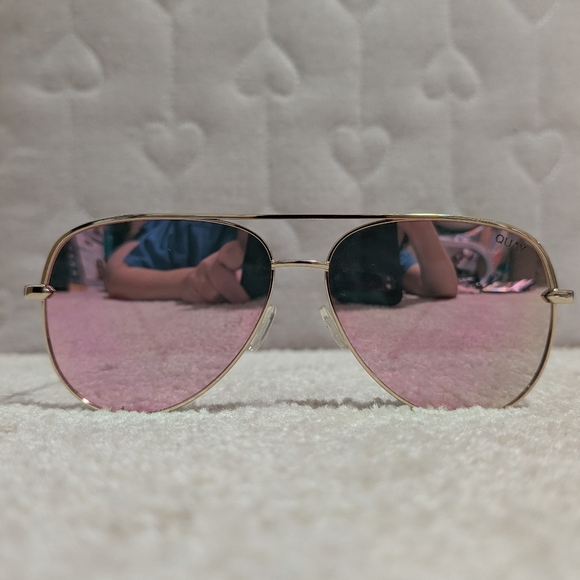 Quay Australia High Key Mirrored Sunglasses - Rose Gold - Picture 2 of 5